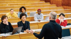 مزایای تحصیل در دانشگاه‌های زبان انگلیسی فرانسه